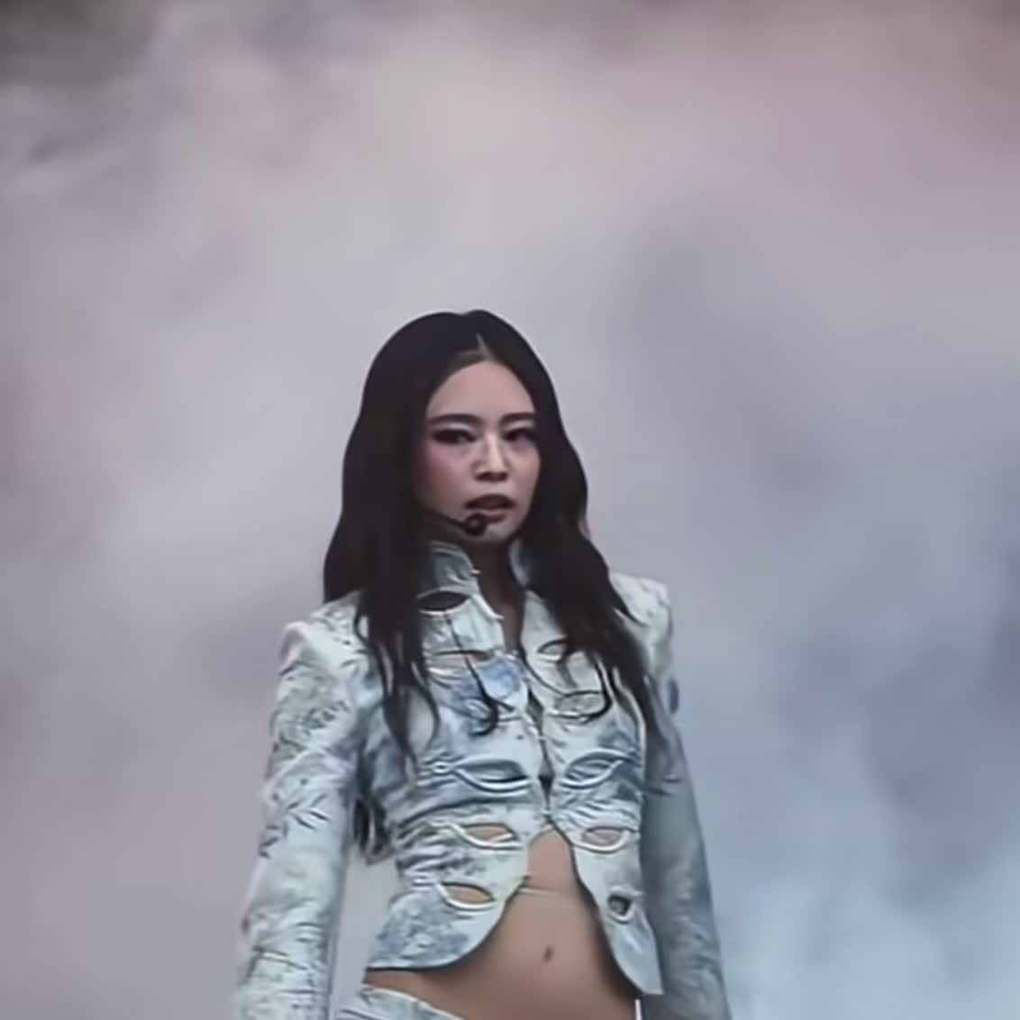 Jennie Blackpink stage performance Jennie Blackpink stage performance