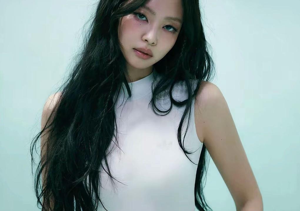 Jennie (photo 2 of 2)