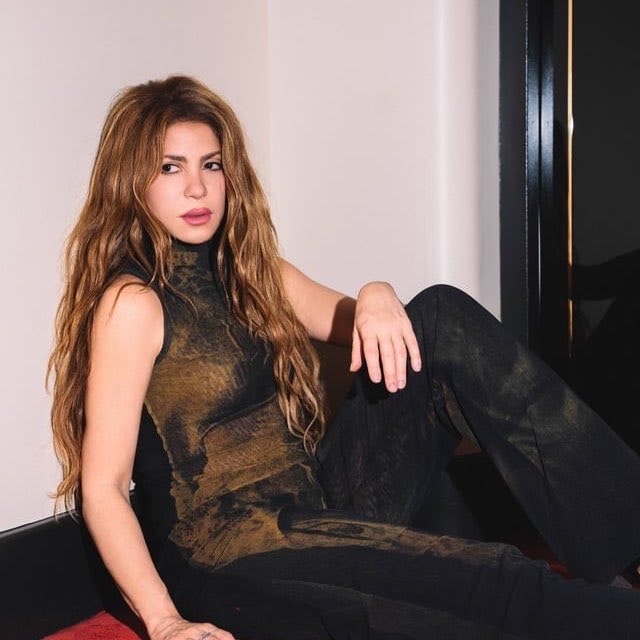 Shakira Switzerland chart records (photo 1 of 2)