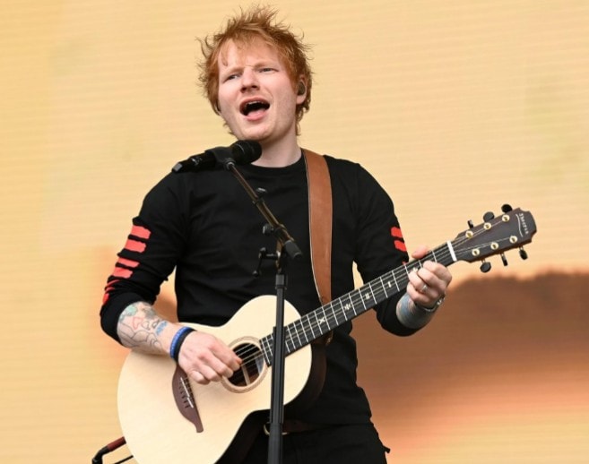 Photos of top male artists from the list (photo 4 of 4)