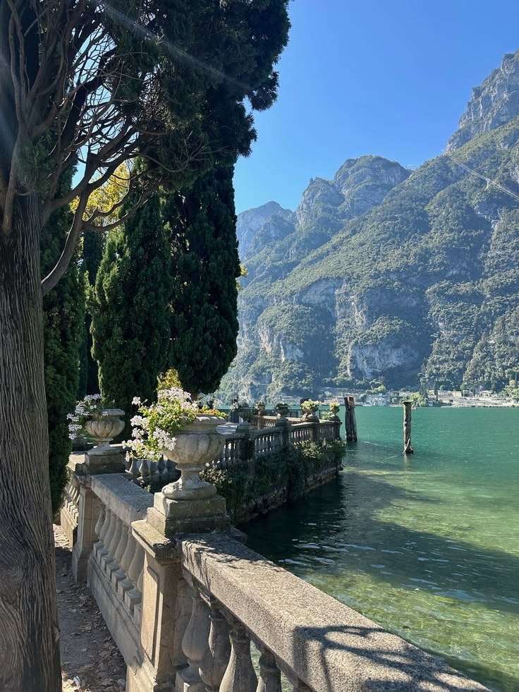 Garda lake, Italy (photo 3 of 4)