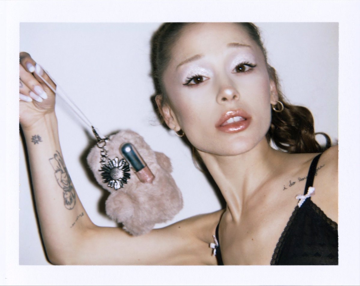 Ariana Grande Ricky Álvarez r.e.m. beauty Ariana Grande Ricky Álvarez r.e.m. beauty