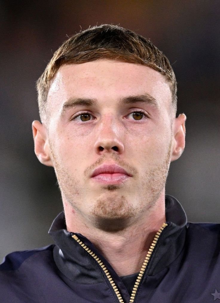 Cole Palmer hairstyle question