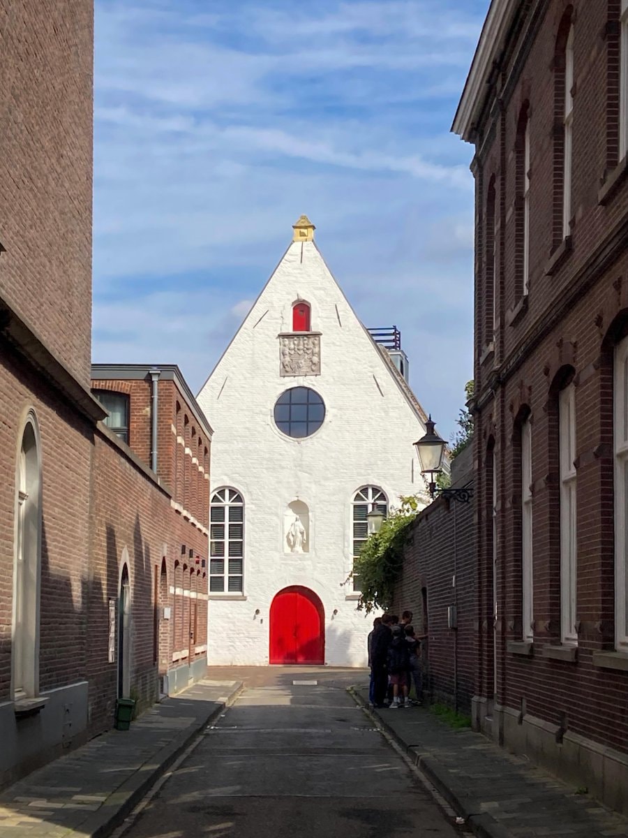Maastricht street scene (photo 3 of 3)