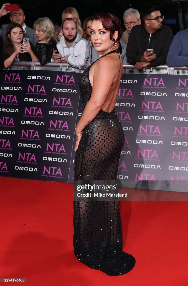 Shona McGarty red carpet (photo 2 of 2)