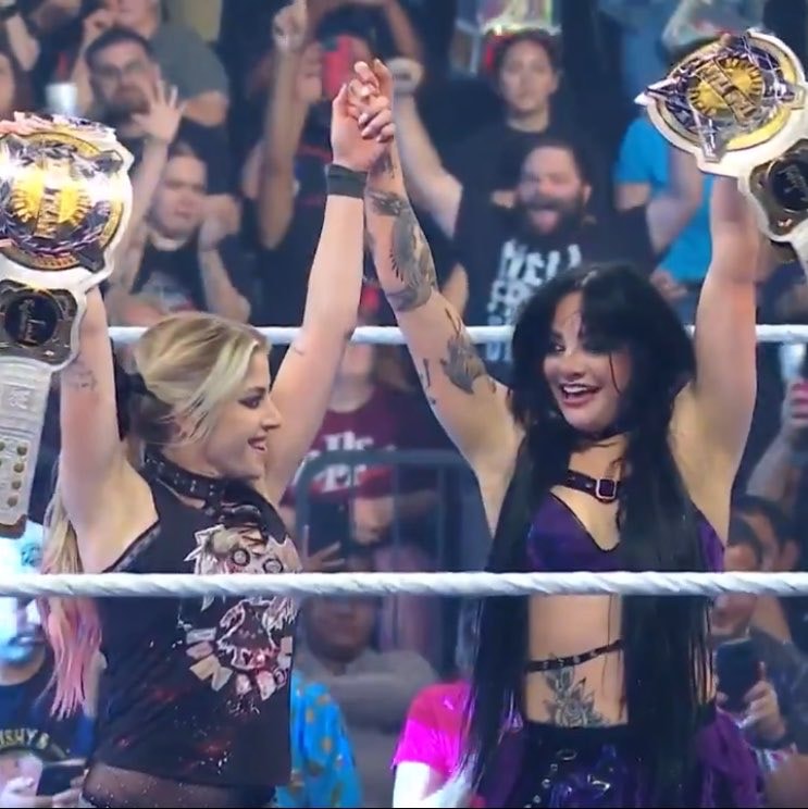 Alexa Bliss five-time champion (photo 4 of 4)
