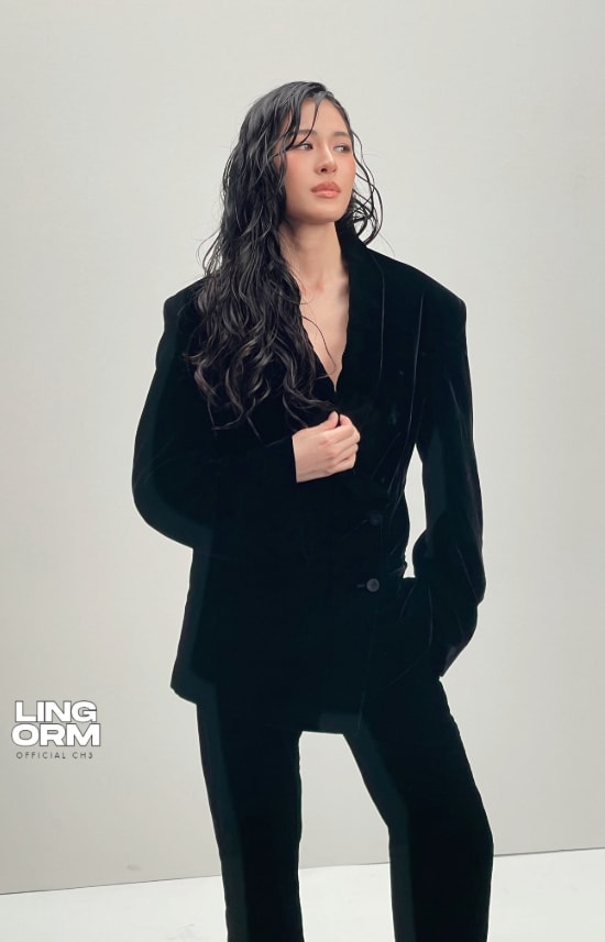 Lingling Kwong Calvin Klein Show trend
