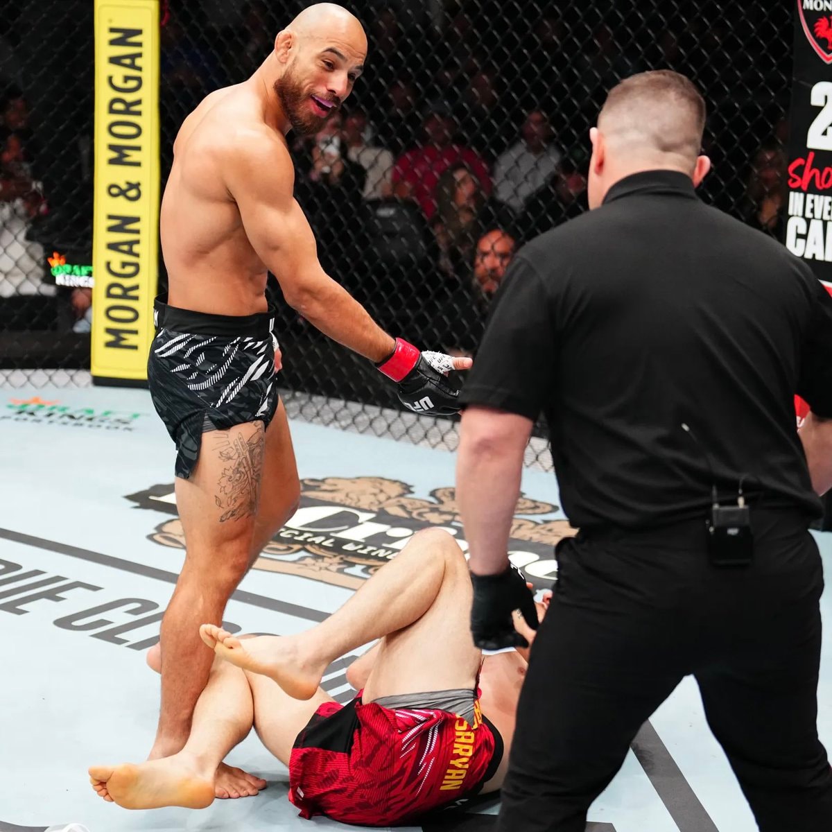 Jean Silva vs Jose Delgado Noche UFC (photo 2 of 4)