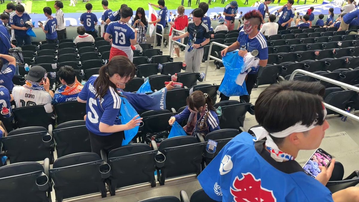 Japanese fans clean stadium 2026 World Cup
