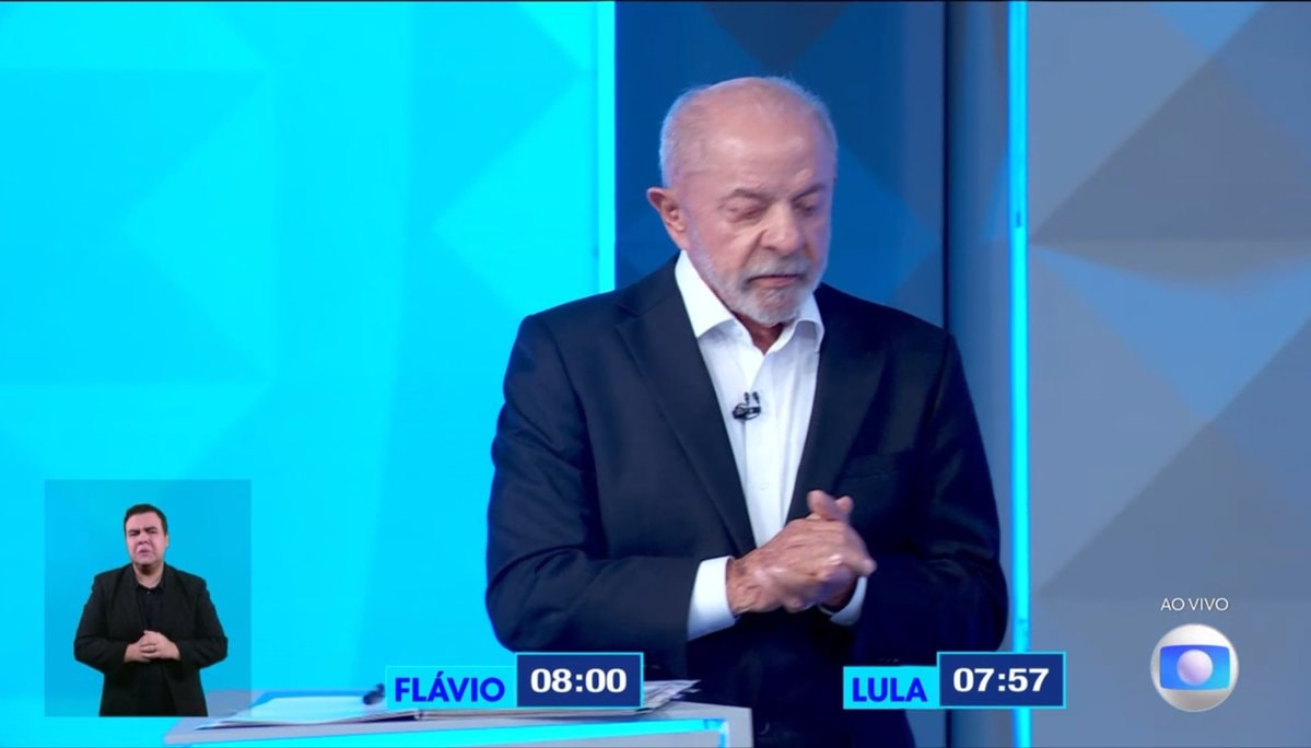Lula mentions Richarlison in debate