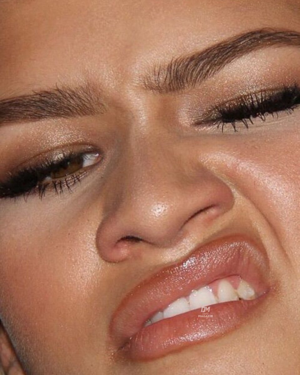 Zendaya close-up expression (photo 2 of 2) Zendaya close-up expression (photo 2 of 2)