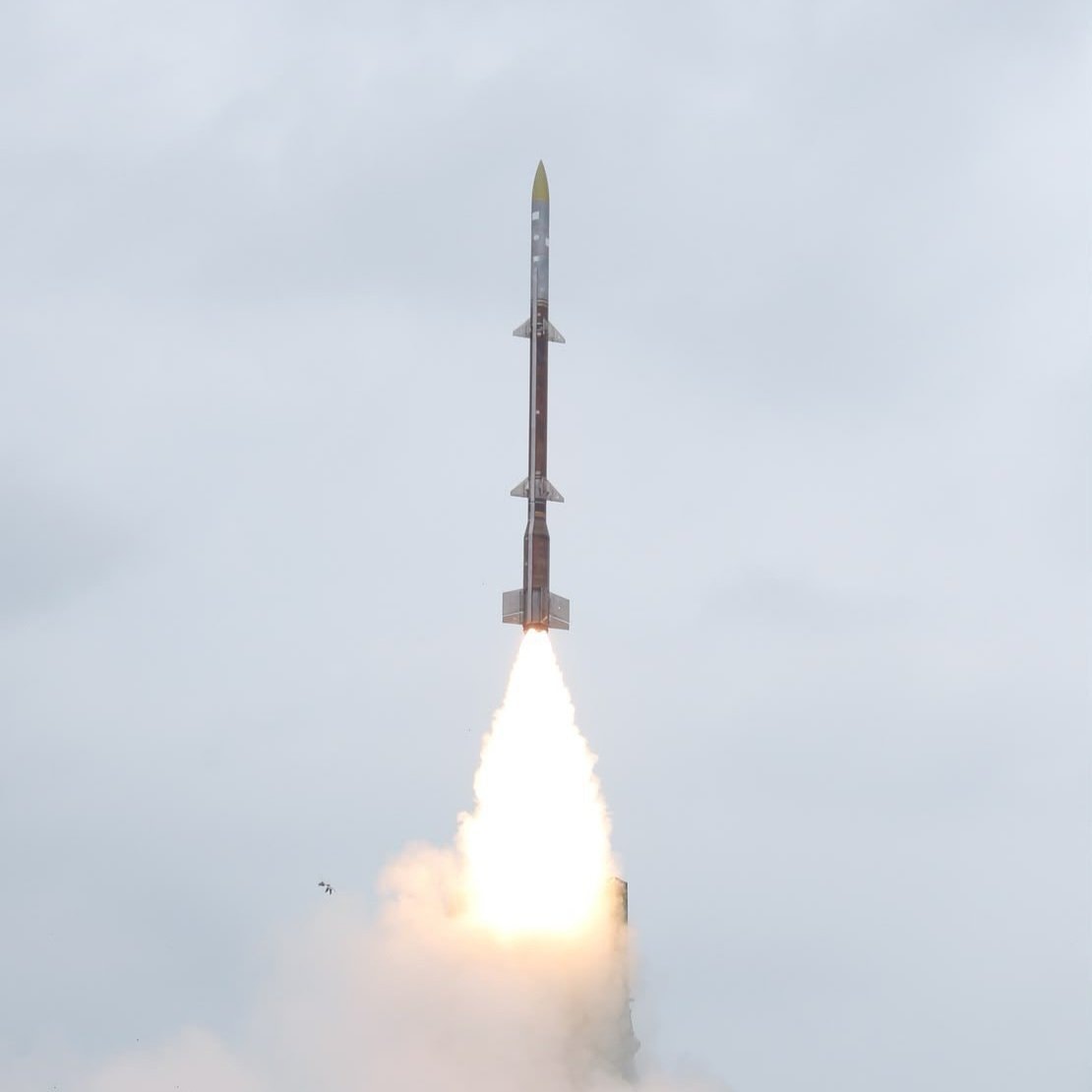 India long-range surface-to-air missile flight test (photo 2 of 2)