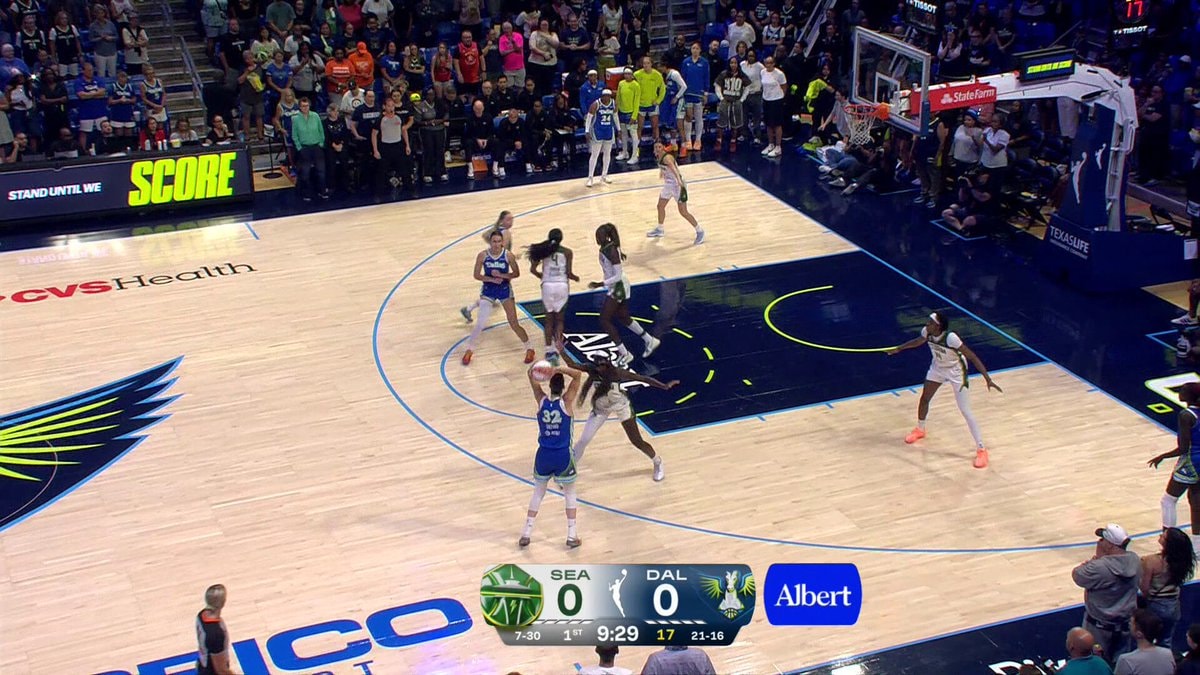 Paige Bueckers early game performance Paige Bueckers early game performance