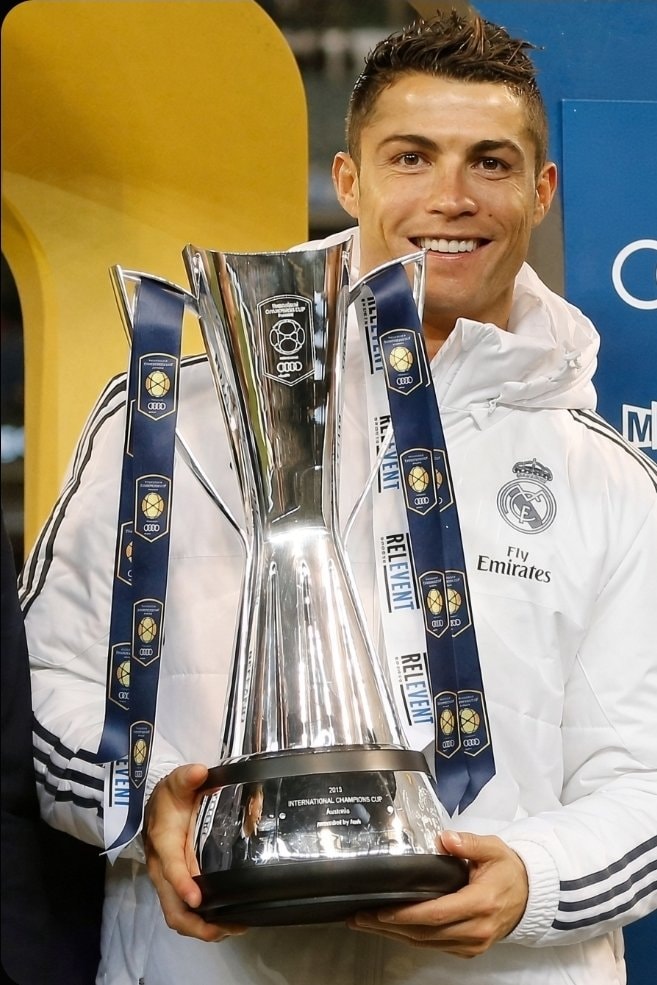 Cristiano Ronaldo 72nd trophy 2015