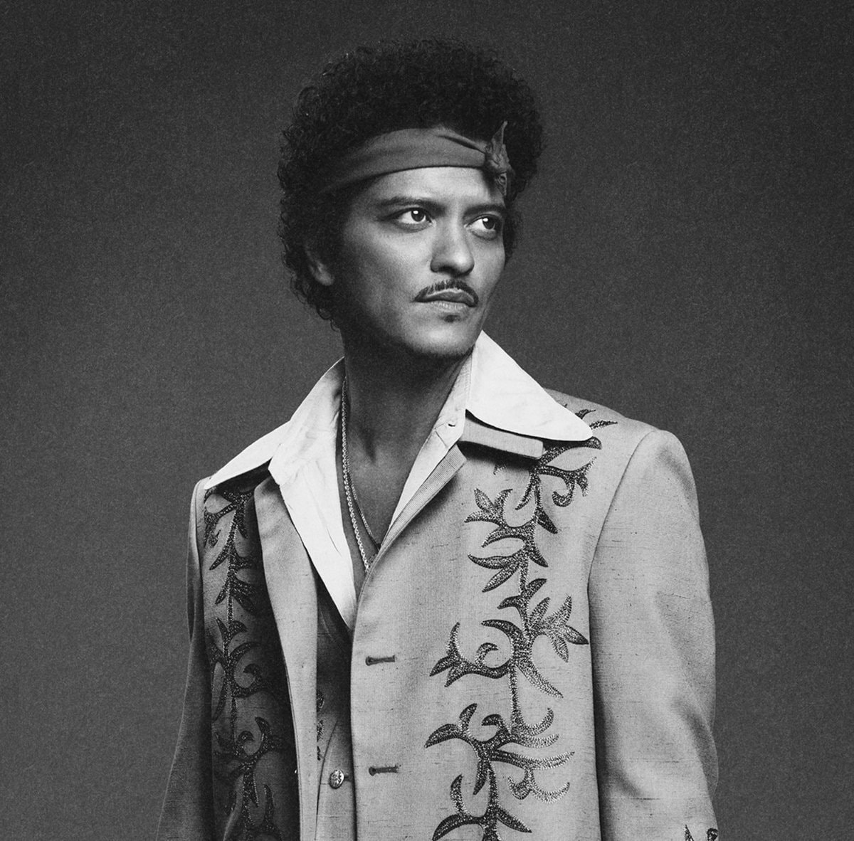 Bruno Mars The Romantic sales (photo 1 of 2)