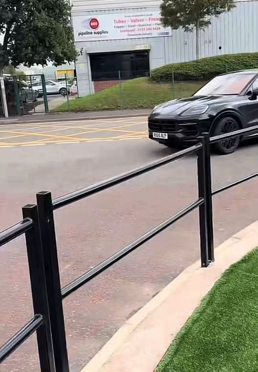 Florian Wirtz training arrival
