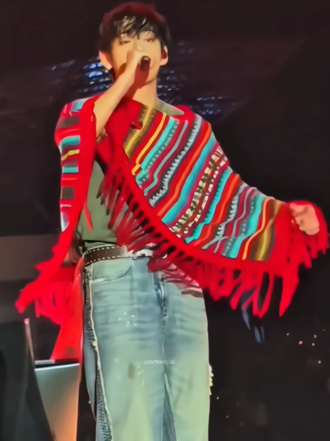 Tae happy on stage