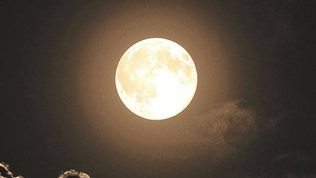 Full Moon (photo 2 of 2)