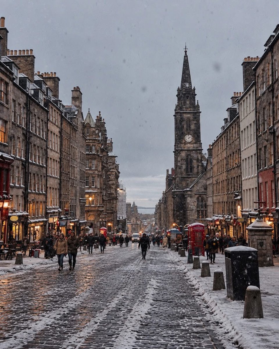 Edinburgh winter scene