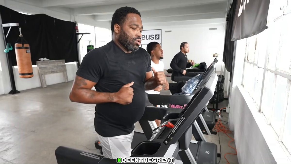 Adrien Broner training with DeenTheGreat