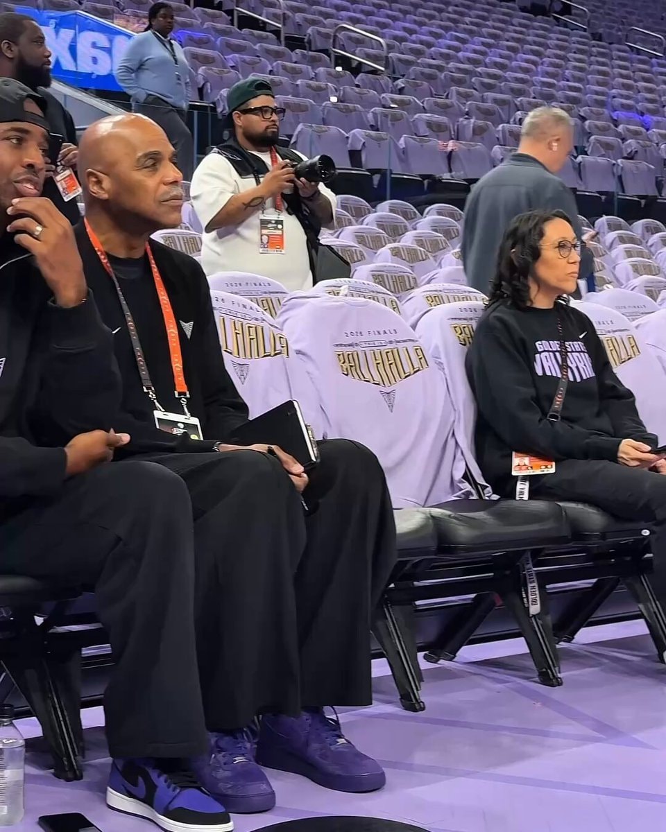 Chris Paul at Valkyries vs Dream Game 2