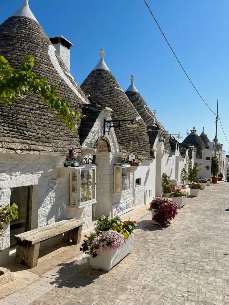 Puglia coastal town (photo 4 of 4)
