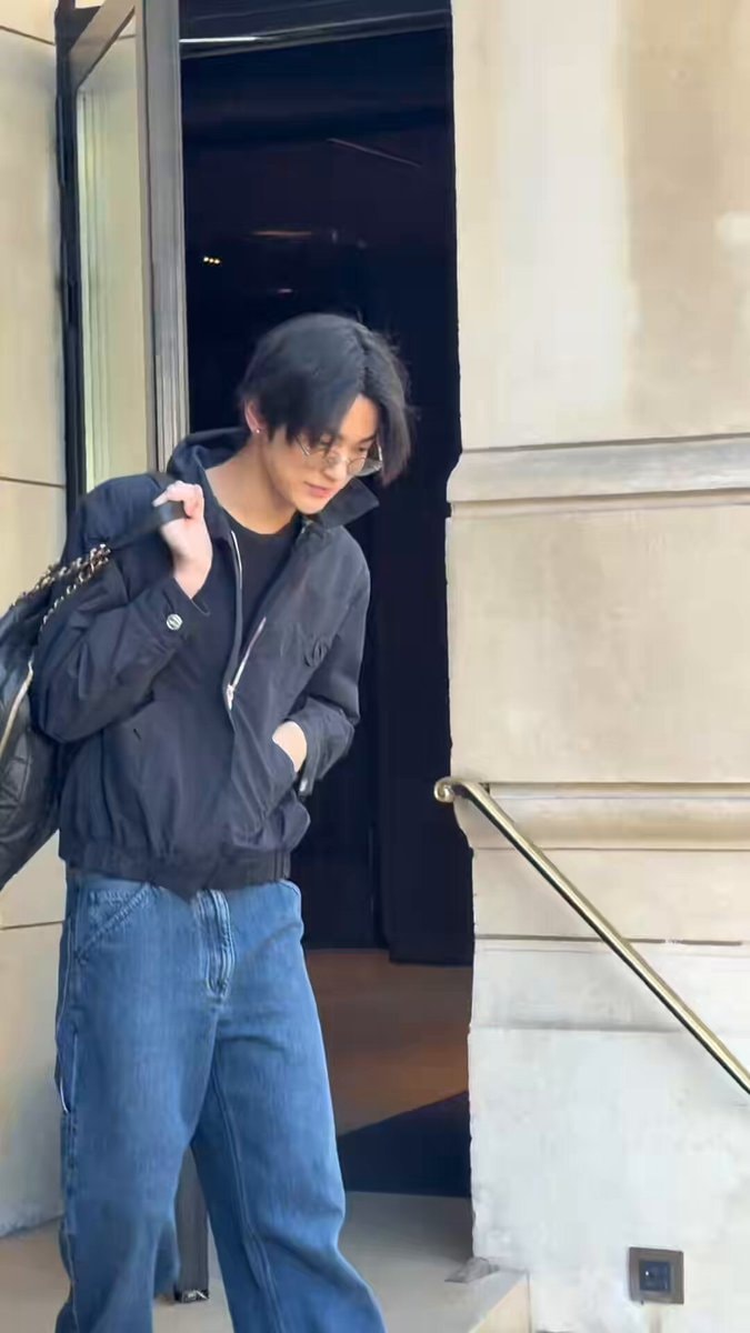 Keonho CORTIS Paris Chanel