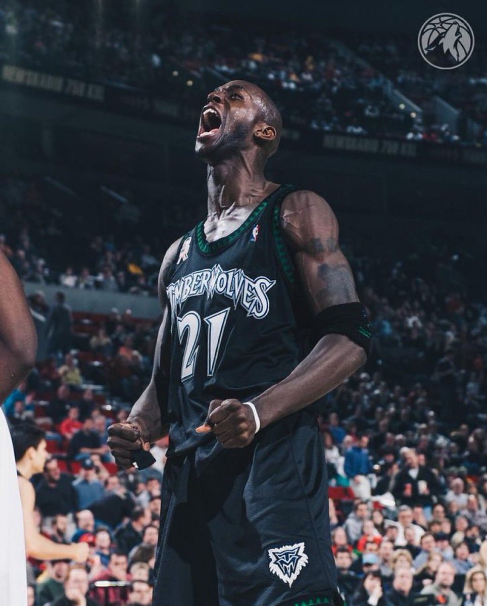 Kevin Garnett jersey retirement