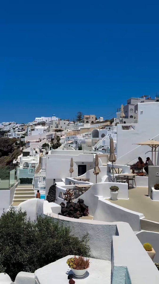 Santorini summer vibes 🇬🇷