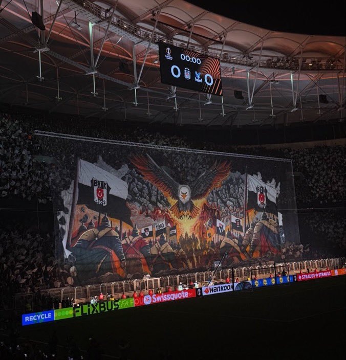 Beşiktaş stands choreography