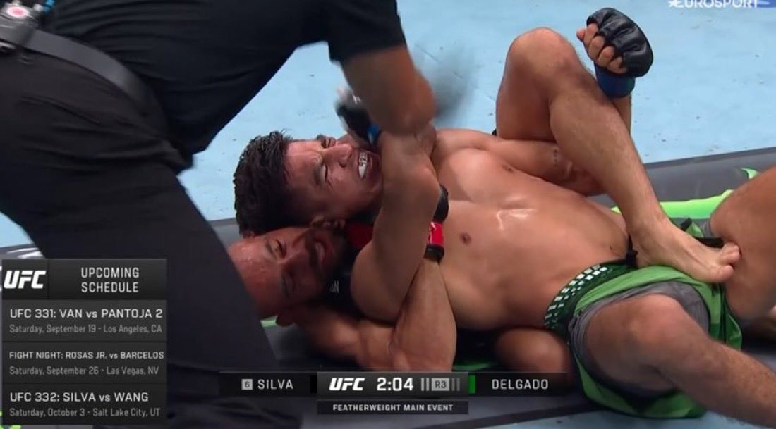 Jean Silva fight moment