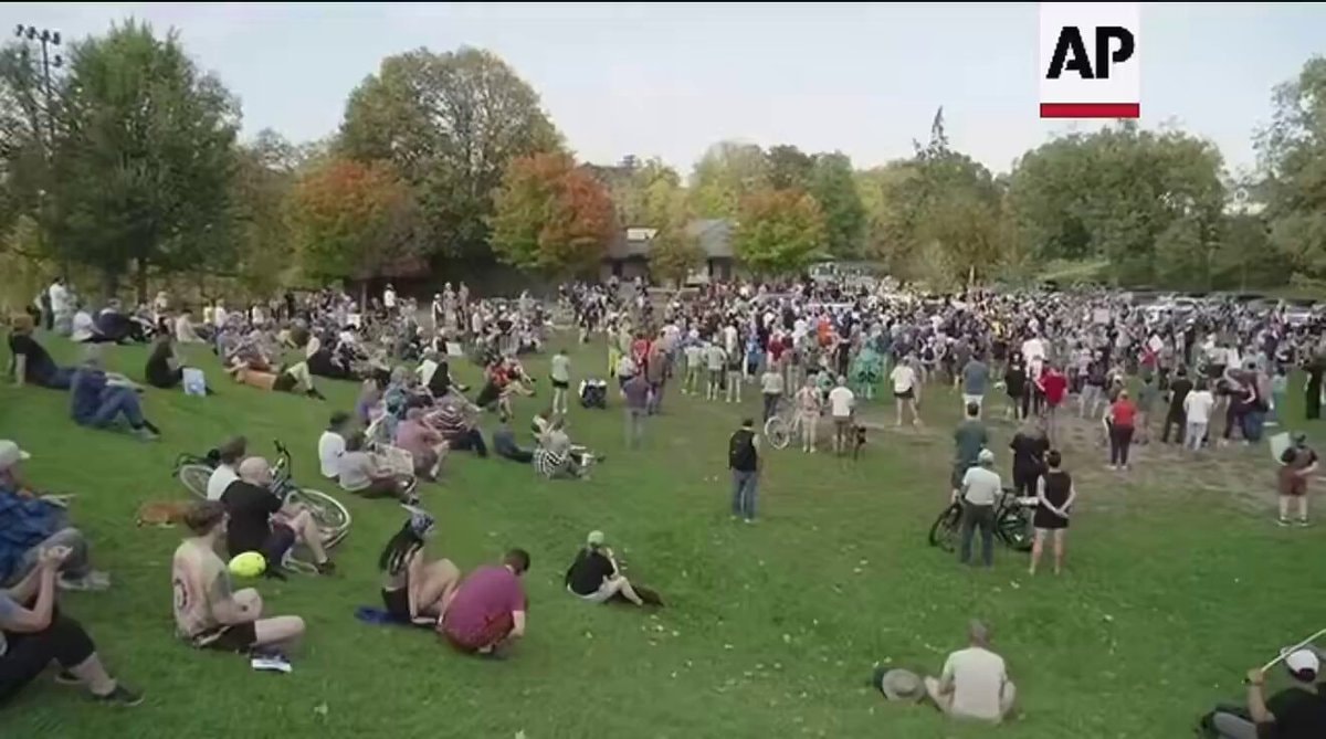 Ilhan Omar Minneapolis rally crowd