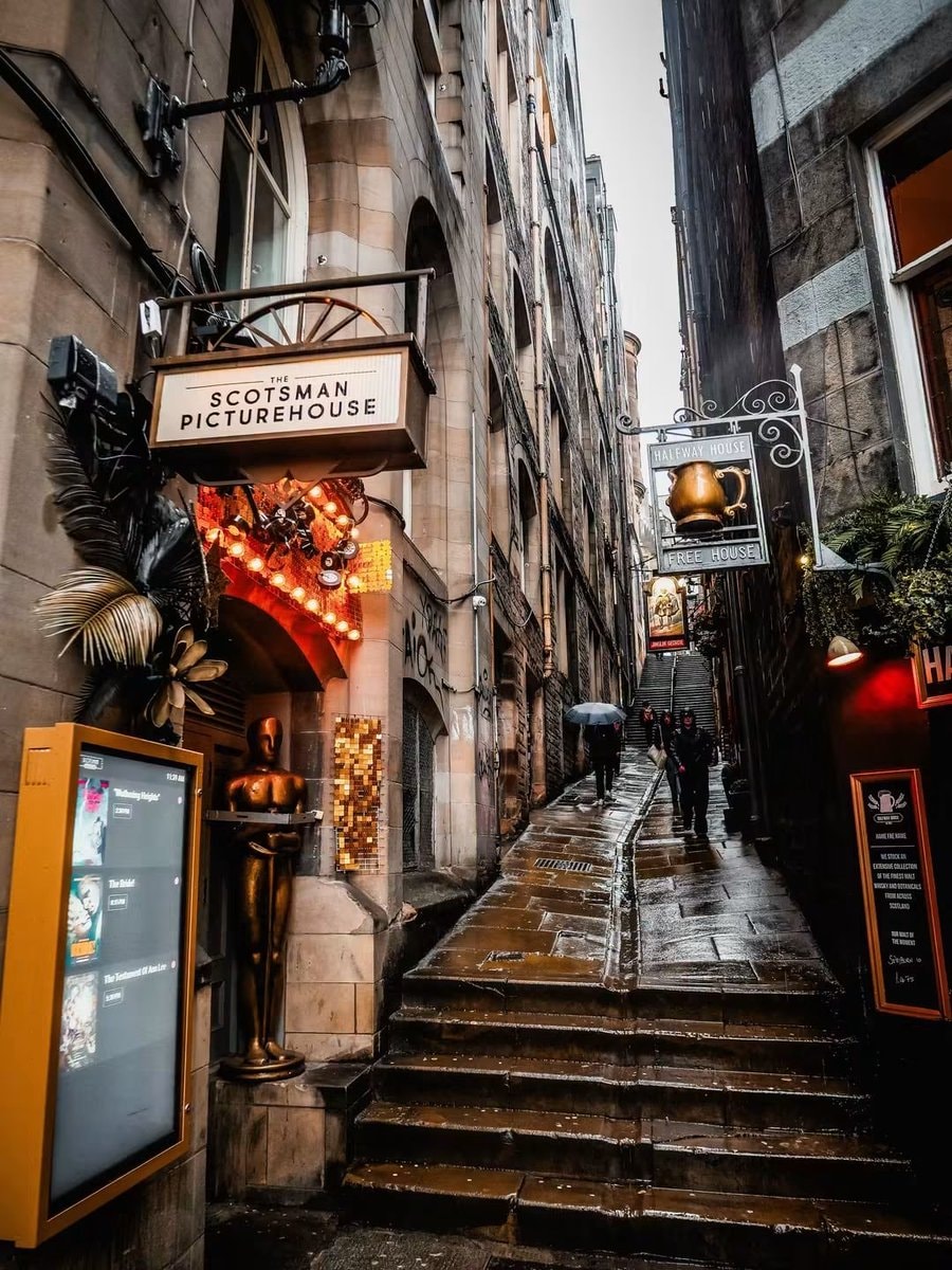 Edinburgh Scotland (photo 4 of 4)