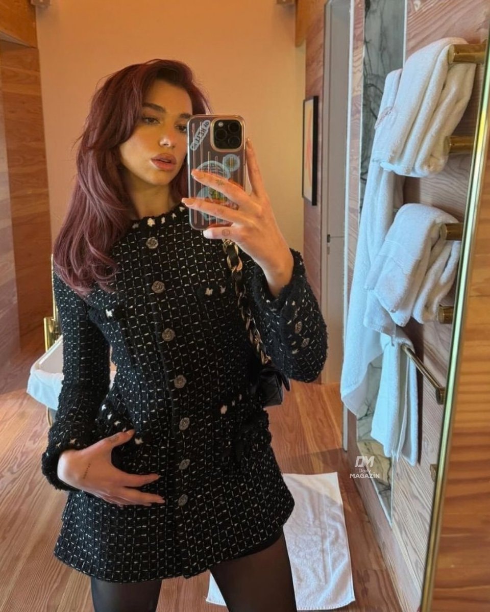 Dua Lipa teen photos