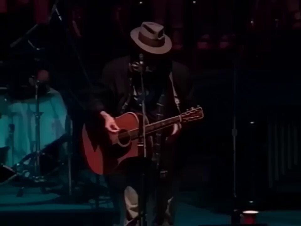 Neil Young Heart of Gold Shoreline Amphitheatre Neil Young Heart of Gold Shoreline Amphitheatre