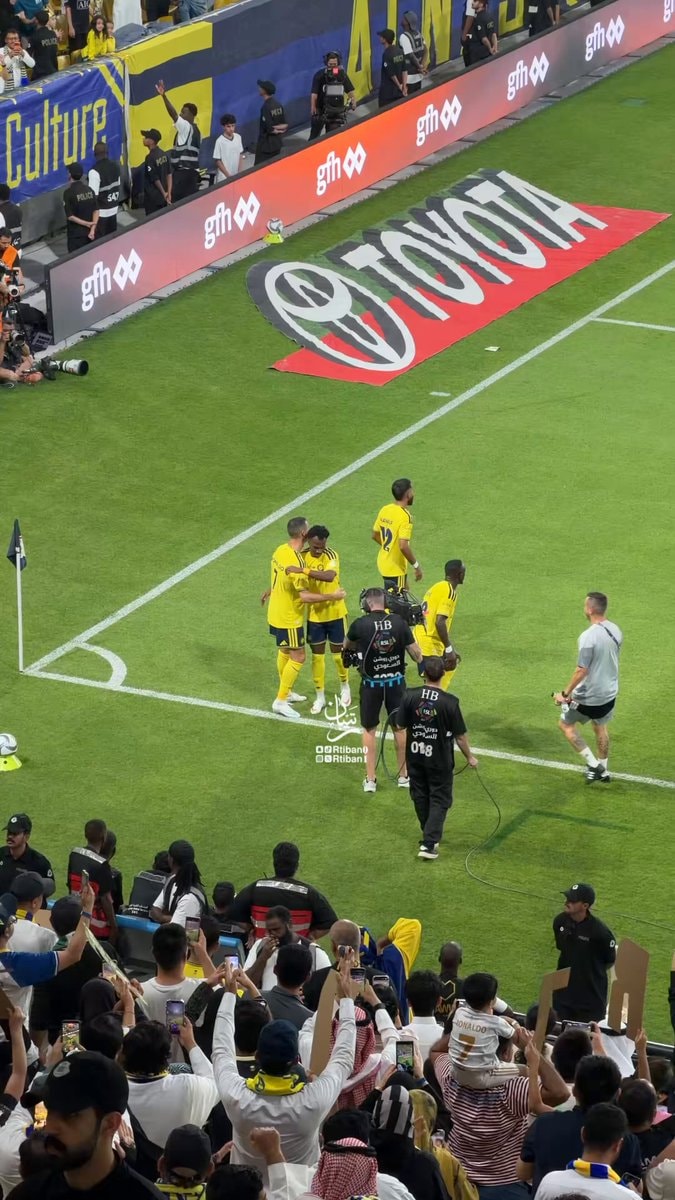 Ronaldo Al Nassr drink moment