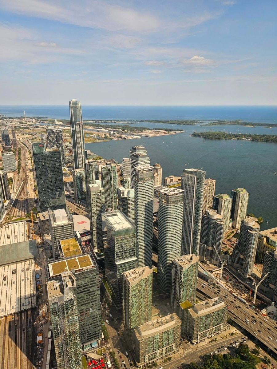 Toronto Ontario cityscape (photo 2 of 3)