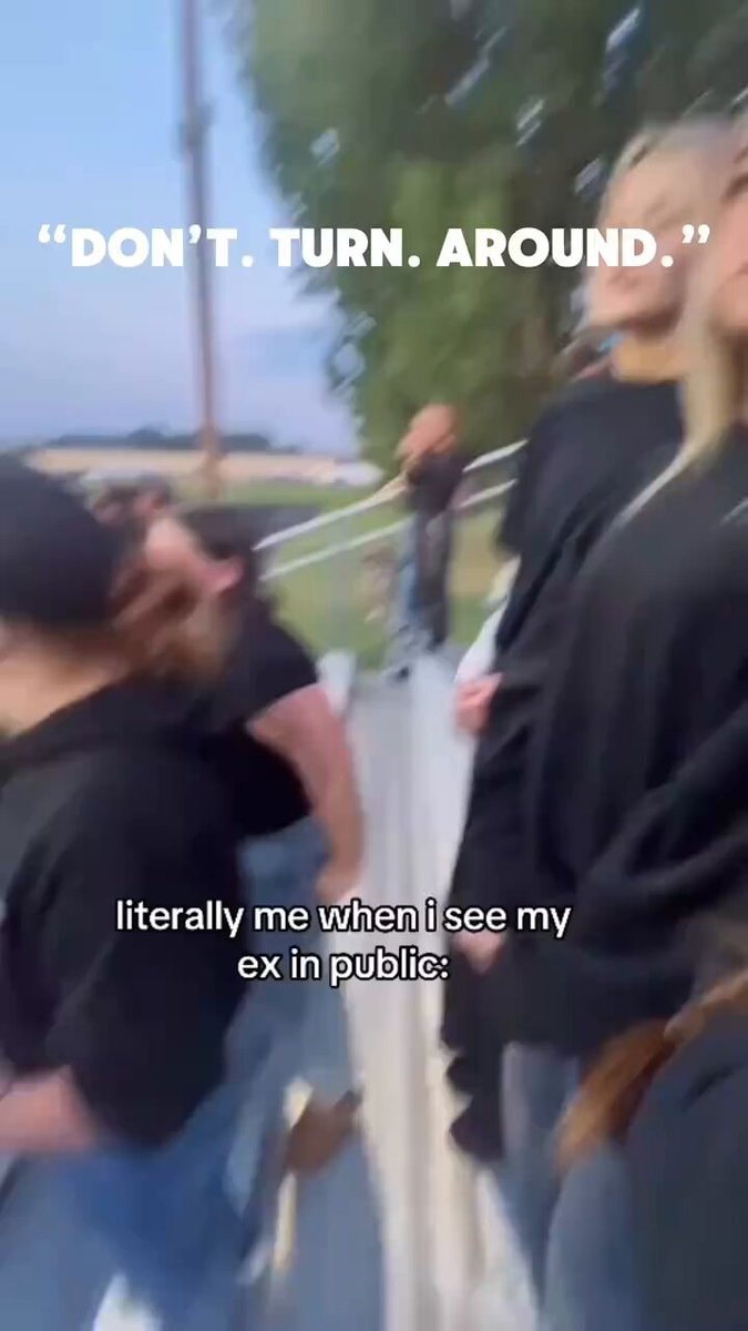 Meme format don't turn around