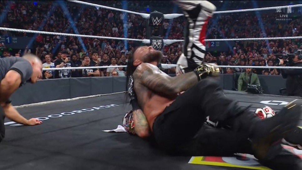 Roman Reigns vs Penta WWERaw