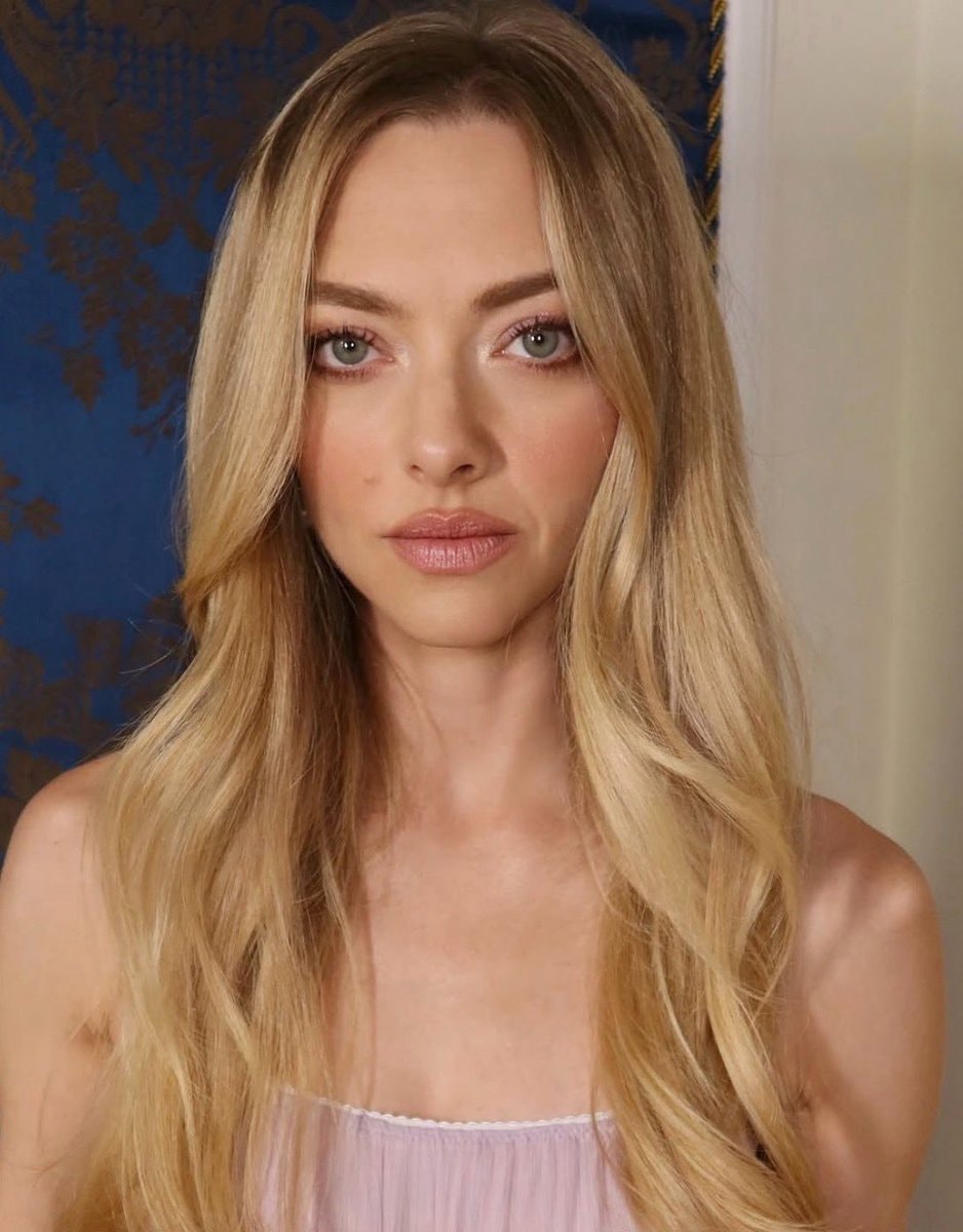 Amanda Seyfried Martha & Muhammad