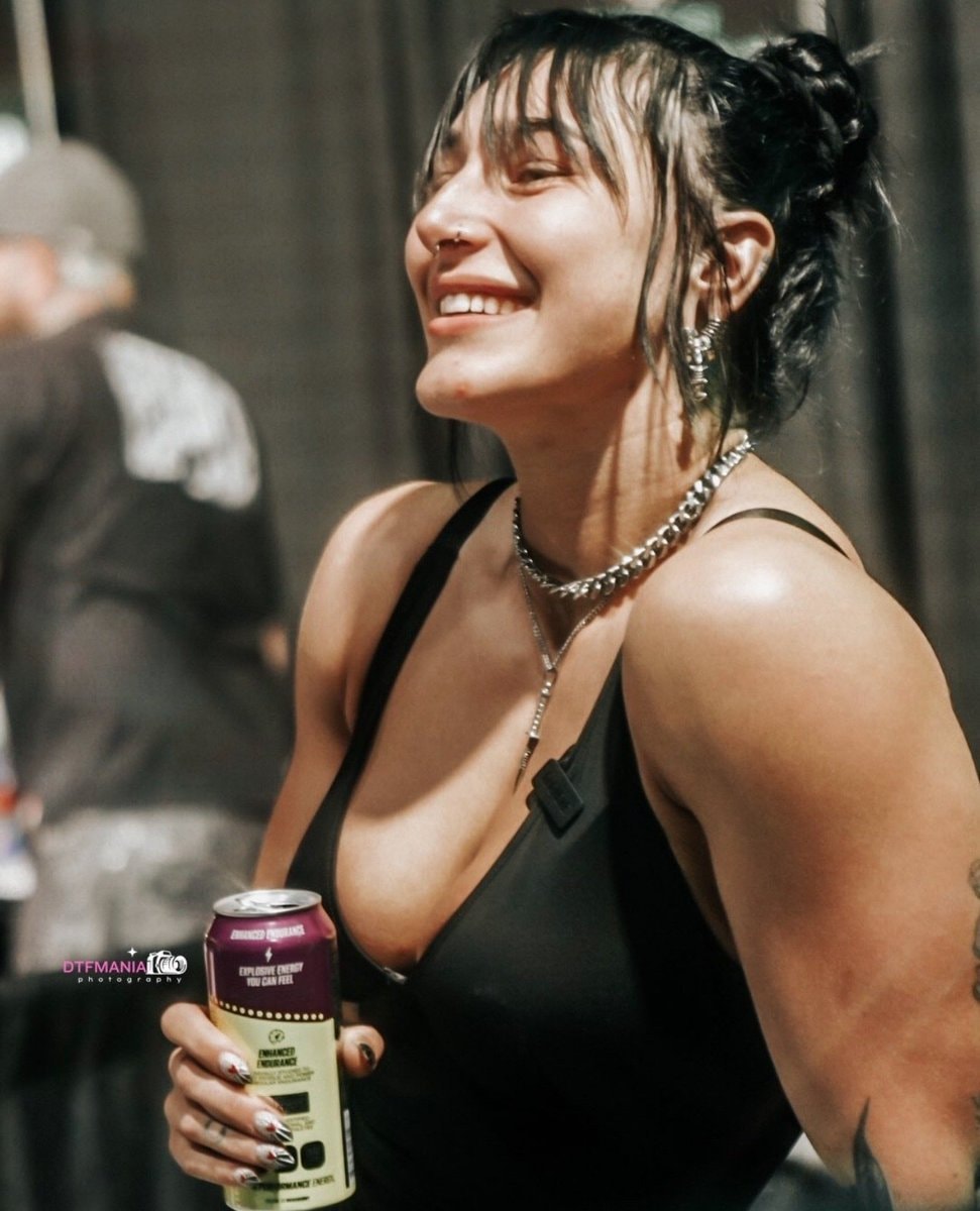 Mami smile worth a million dollars (photo 2 of 2)