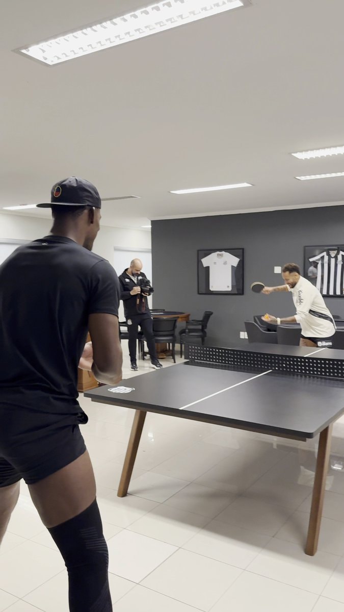 Neymar and Jimmy Butler table tennis