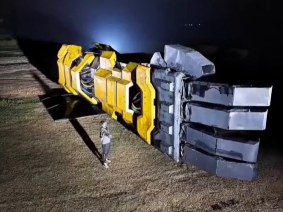 Chinese engineer 5,000kg robotic hand