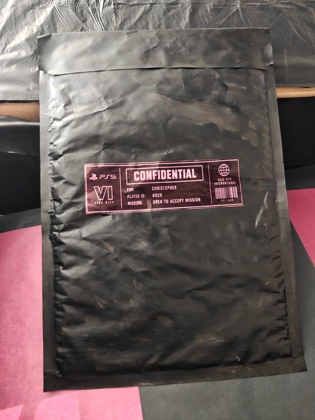 u/ImHeiden GTA 6 surprise gift (photo 3 of 4)