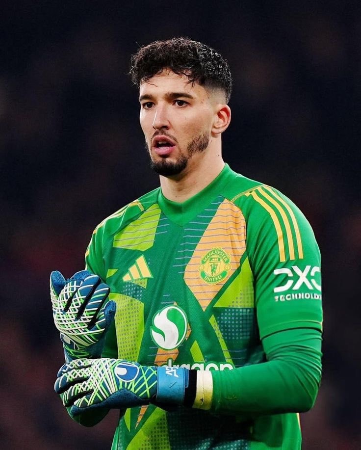 Altay Bayındır loan to Celta Vigo
