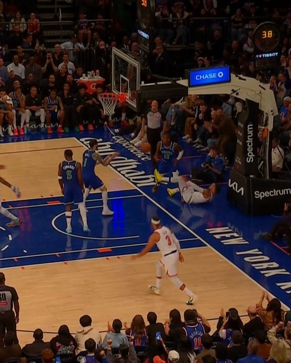 Anthony Edwards buzzer beater