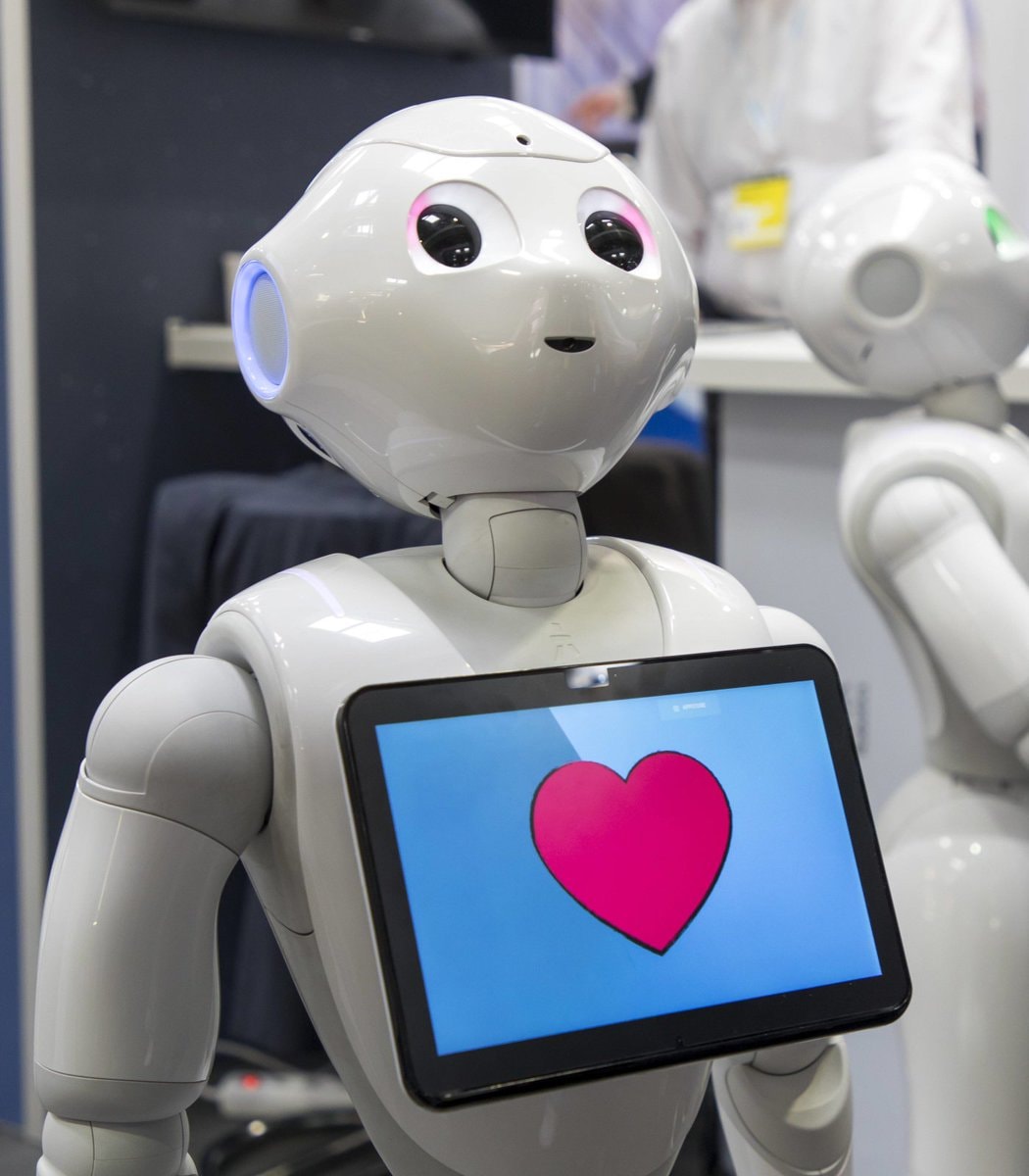 McDonald's prioritizes human staff over AI (photo 2 of 2)