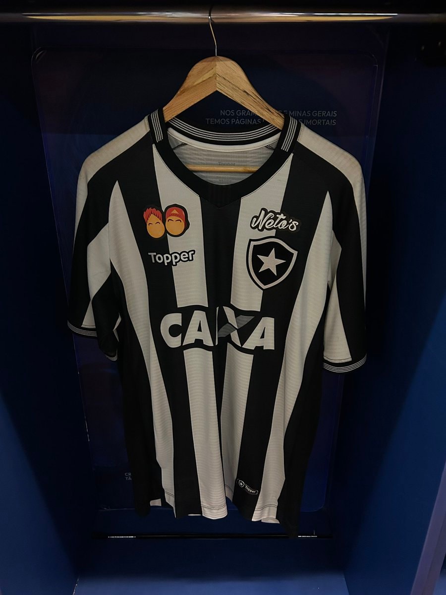 Botafogo jersey in Cruzeiro locker room (photo 2 of 2)