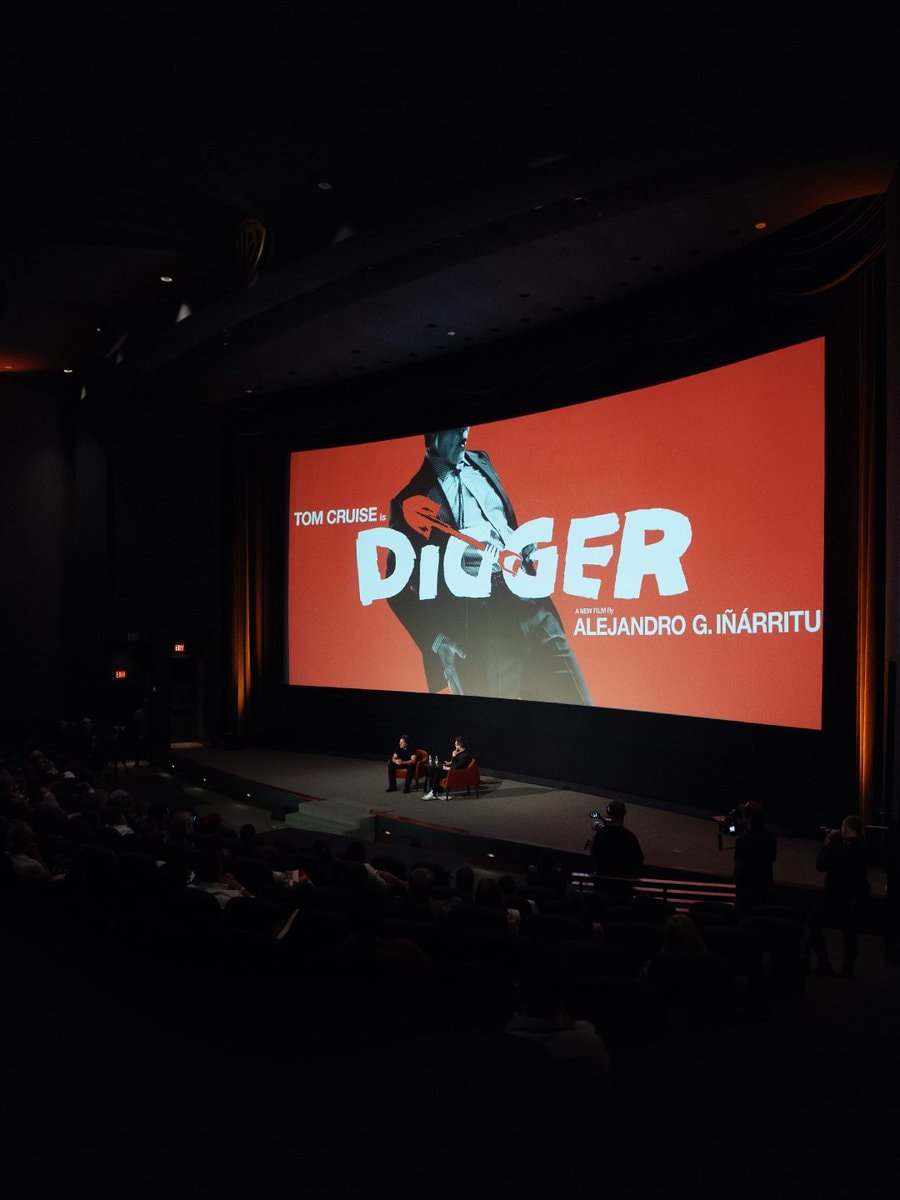 Tom Cruise DIGGER promotions (photo 2 of 4) Tom Cruise DIGGER promotions (photo 2 of 4)
