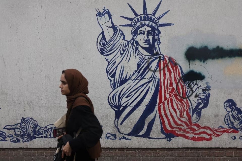 Statue of Liberty mural with woman carrying rifle